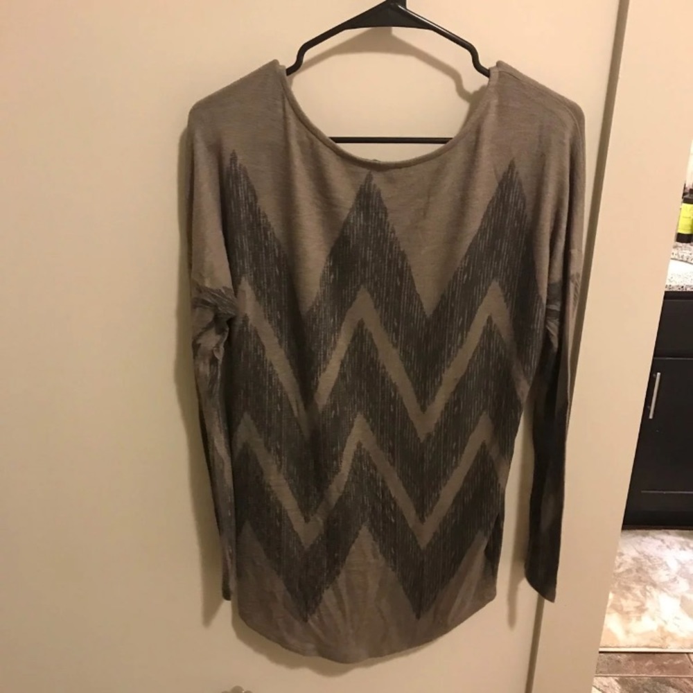 Chevron top - Picture 2 of 3